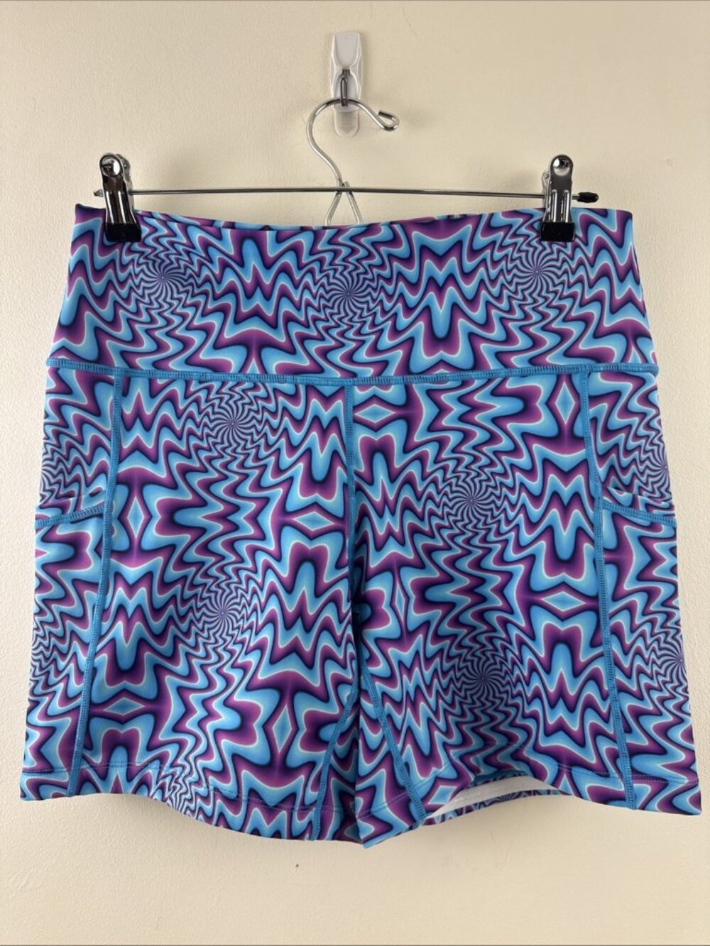 CVG Constantly Varied Gear Mind Games Shorts Optical Illusion Size Large